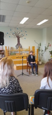 Gustava dalība Skaļās lasīšanas sacensībās novadā